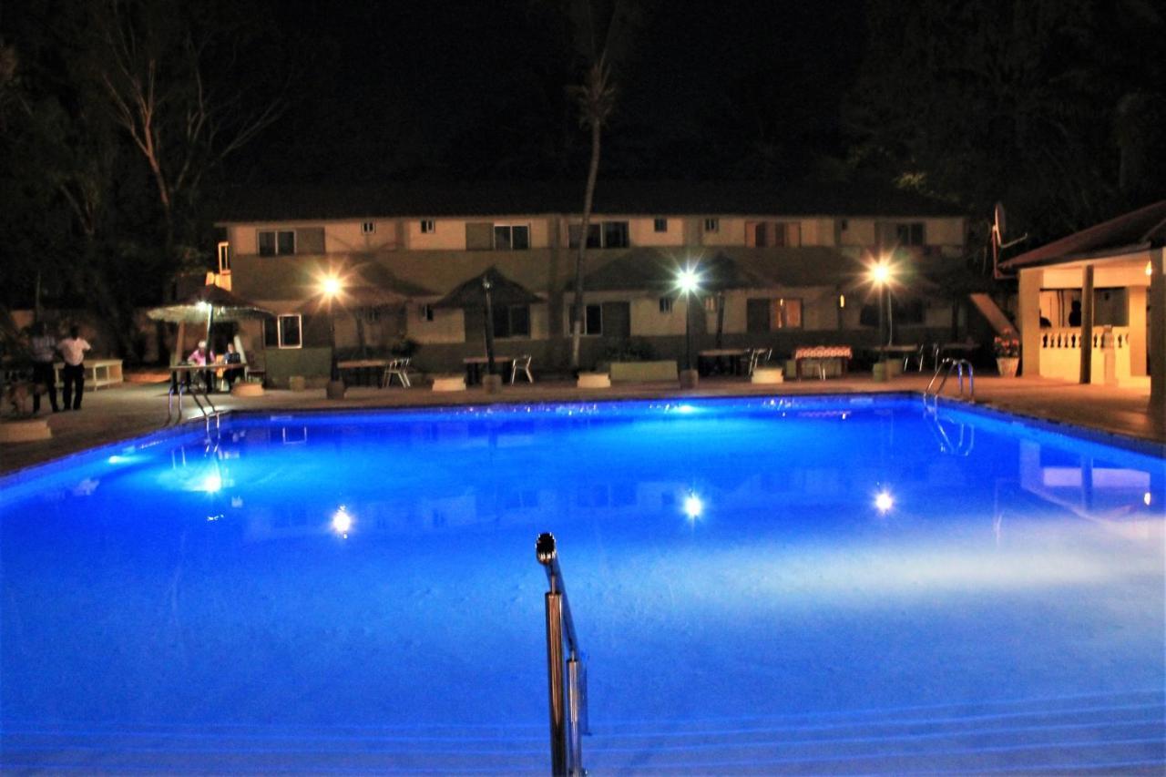 Badala Park Hotel Коту Екстер'єр фото