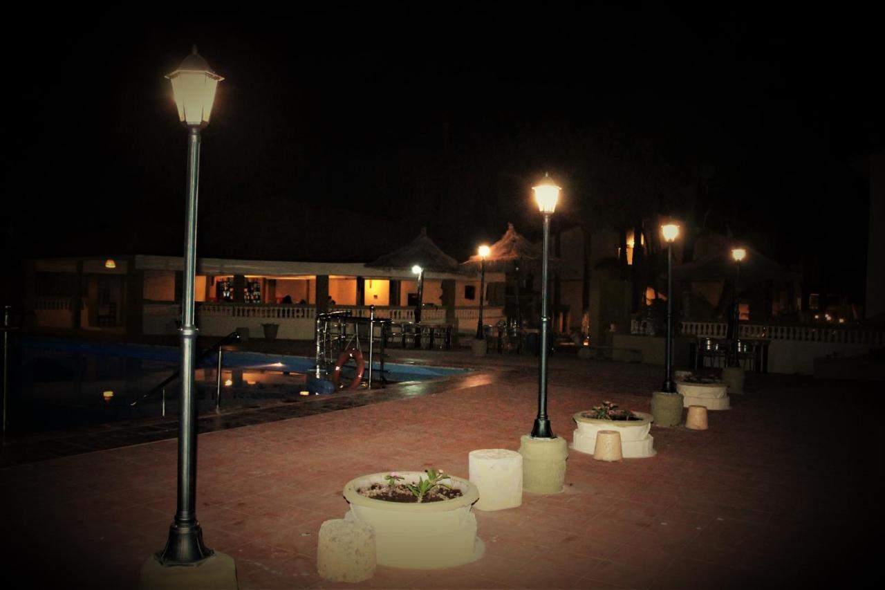 Badala Park Hotel Коту Екстер'єр фото