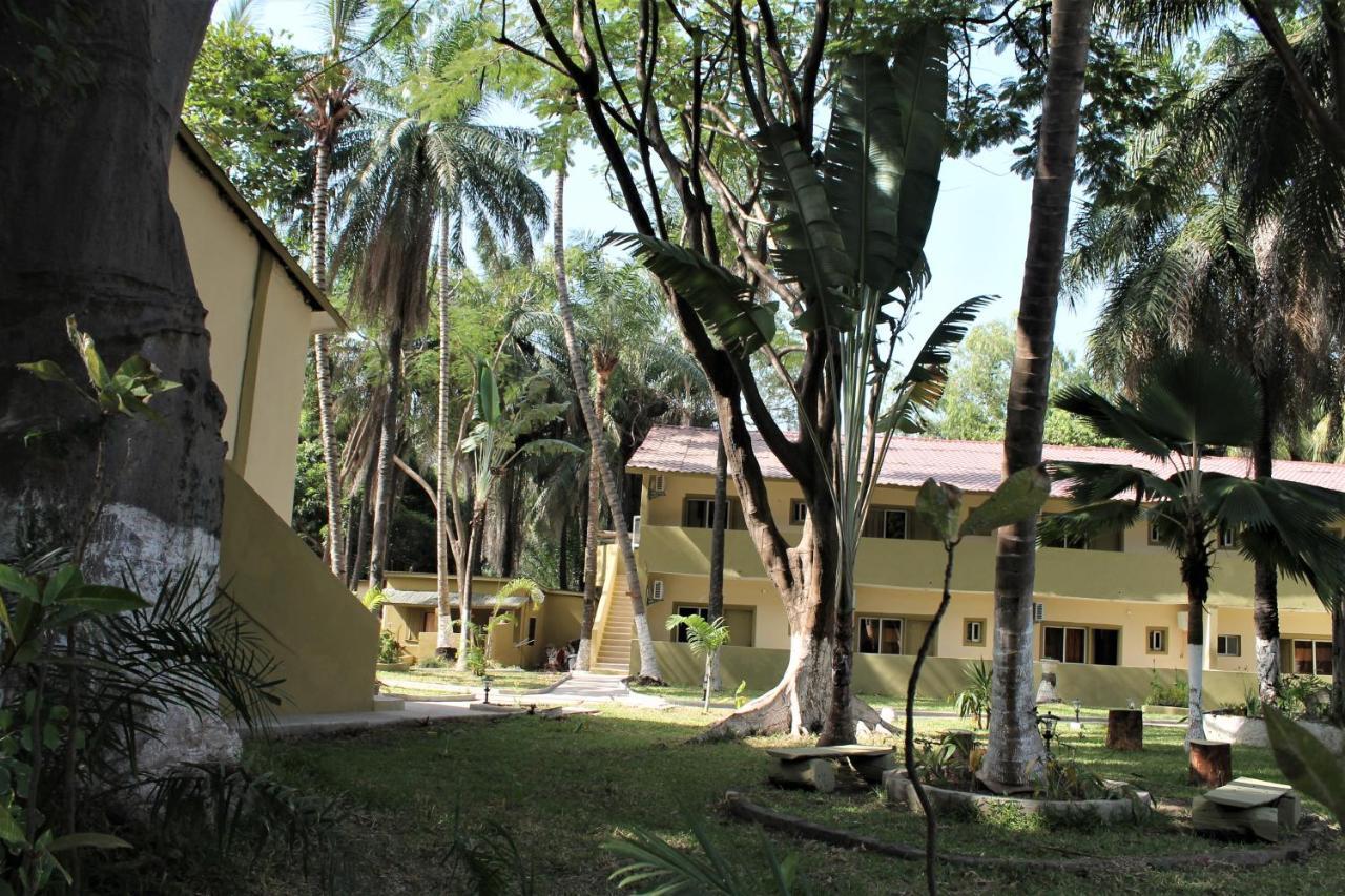 Badala Park Hotel Коту Екстер'єр фото