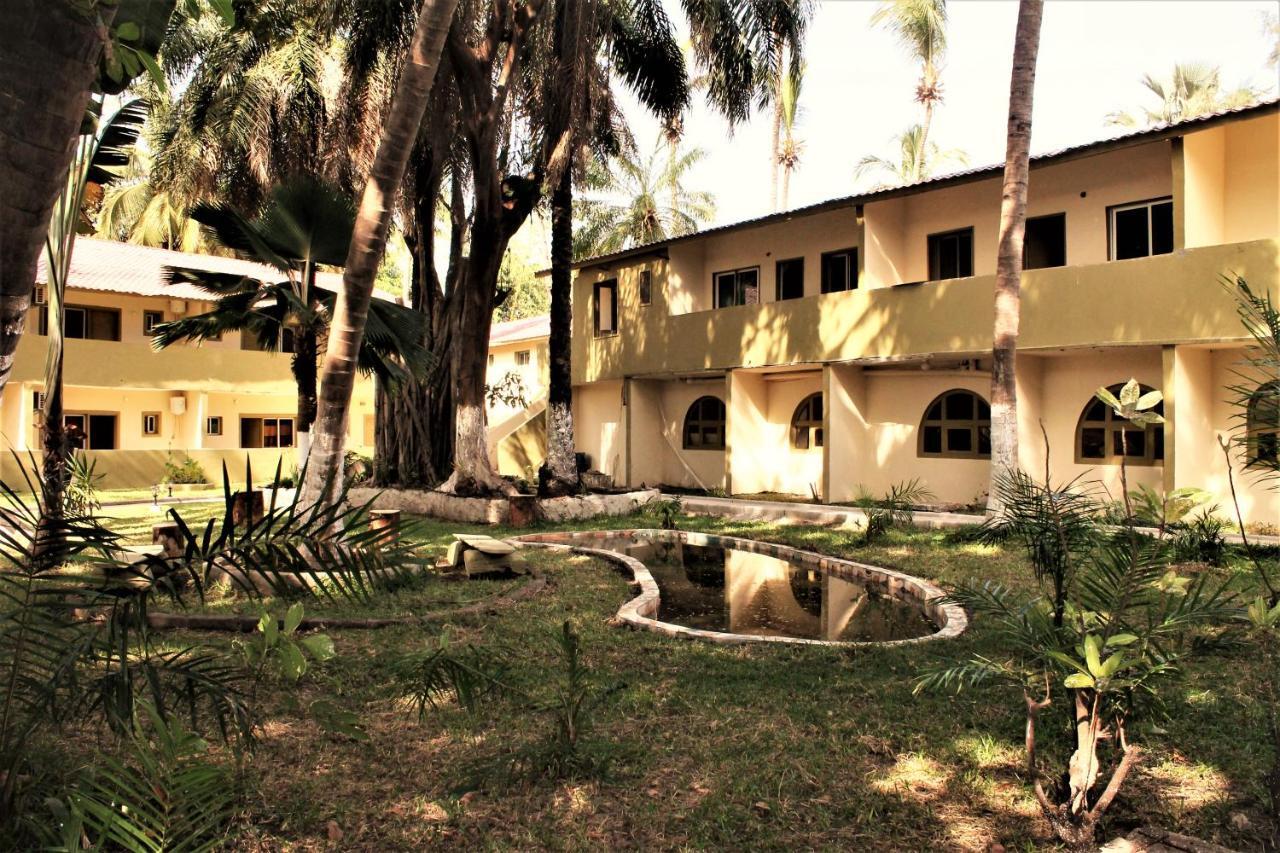 Badala Park Hotel Коту Екстер'єр фото
